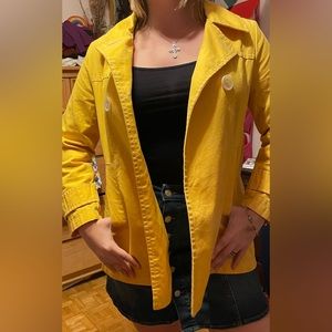 Trench coat/ rain coat style coat